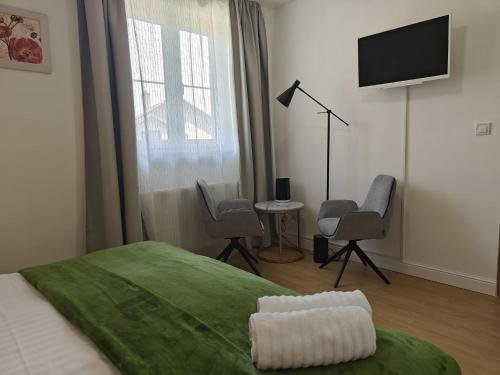 Two-Bedroom Suite (2 Adults + 2 Children)  image 5