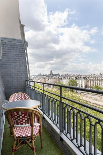 Pick A Flat's Apartments in Saint Louis - Quai des Orfèvres 2
