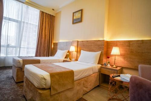 Double Room image 2