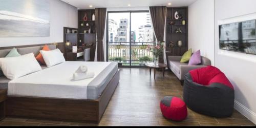 Khách sạn đầy đủ tiện nghi sát biển Mỹ Khê