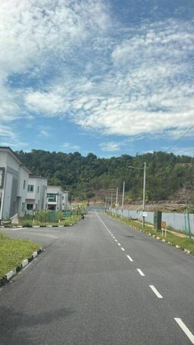 Weekly Rent Home Nearby Sultan Abdul Halim Airport in เกปาลา บาตัส