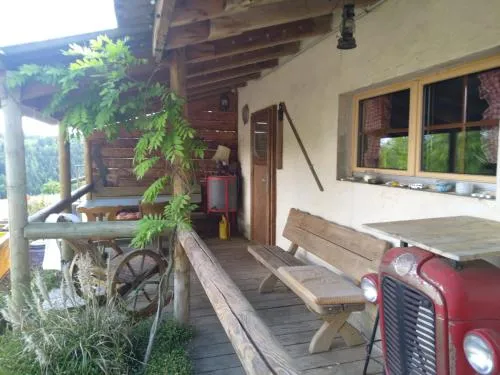 Charmantes Western-Zimmer mit Veranda auf dem Raihof in Nenzlingen, Schweiz
