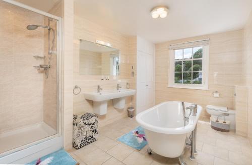 Cliffhanger 18 Castle Road - image 10