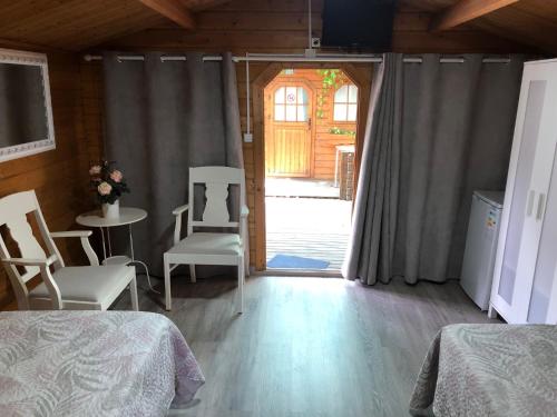 handtuch camping Besticktes Handtuch für Camping-Freunde 