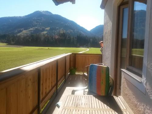 Apartment with Mountain View