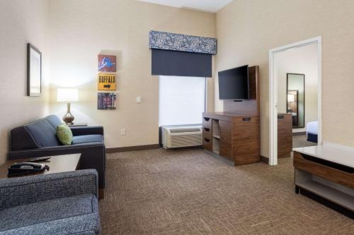 Hampton Inn Buffalo-South/I-90 - image 29