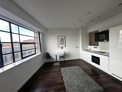 342 Stunning One Bedroom Studio Apartment, Birmingham