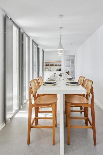 Kamini White I Villa in Exo Gonia