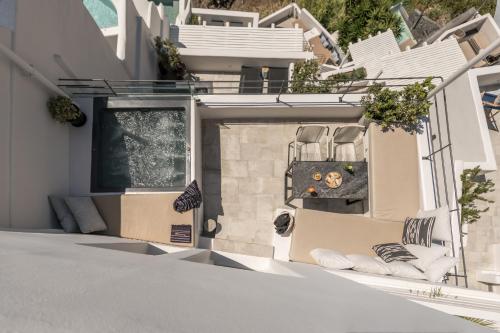 Porto Fira Suites - image 9