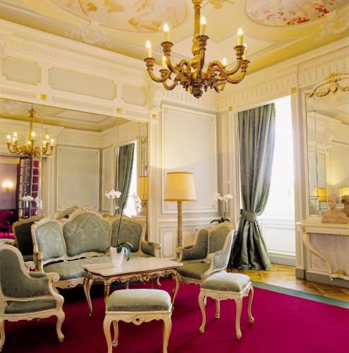 Közös társalgó / TV, Grand Hotel Majestic in Verbania