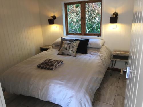 Woodland Views Lodge in Milton Abbas