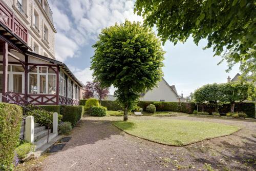 Nouvel Hotel - image 4