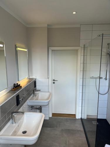 Three-Bedroom Apartment image 7