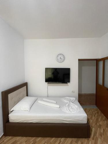 Two-Bedroom Apartment with Terrace image 4