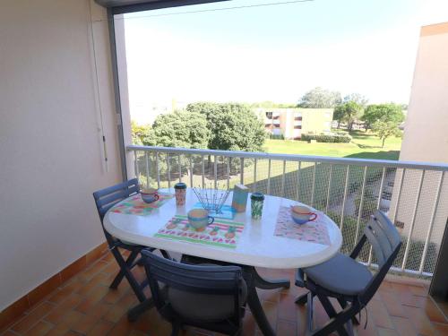 Apartment (4 Adults) room in Spacieux 2 pièces avec terrasse piscine et ascenseur à 400m de la plage - FR-1-307-168
