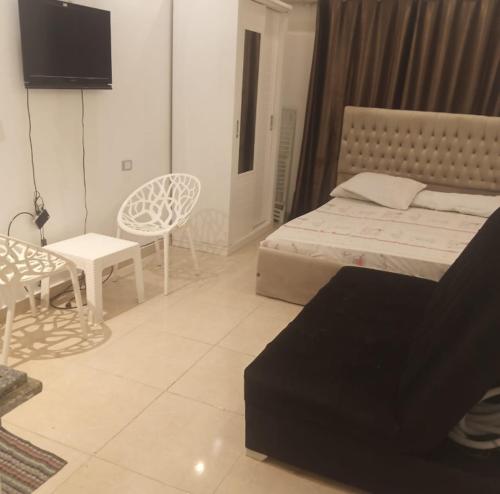 استديو غرفه فندقيه ذات فرش وفيو مميز جدا بقرية بورتو جولف مارينا