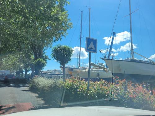 Agde centre historique location de samedi a samedi near Restaurant Les Terribles