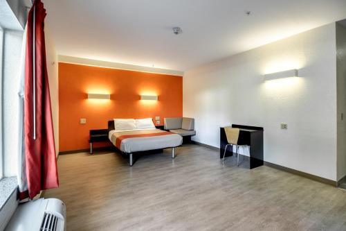 1 queen bed