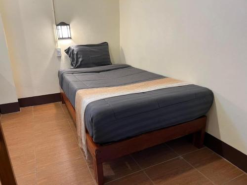 1 twin bed