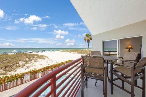 Luxury Direct Ocean Front 1315 sq ft. - Hot Tub Pool thumb 3