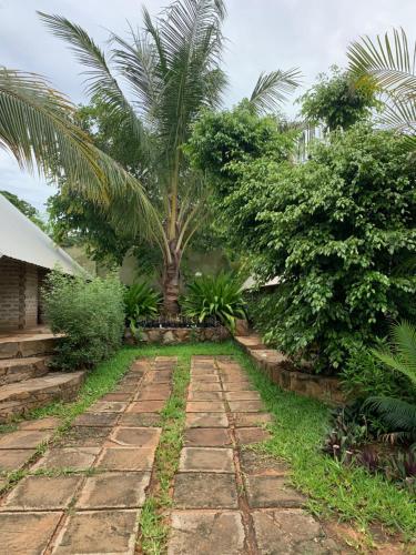 R A GUEST HOUSE PEMBA in Пемба