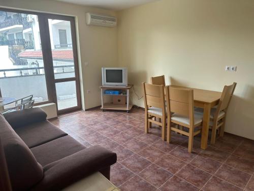 Instalaciones, Spacious Family Fully Furnished 2 Rooms Apartment in Kavarna Apart Hotel in Kavarna