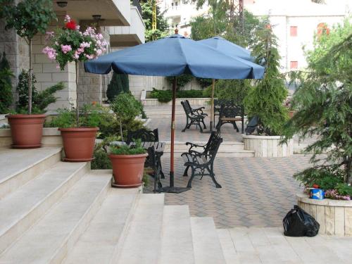Vườn, Dynasty Suite in Ghobeiry