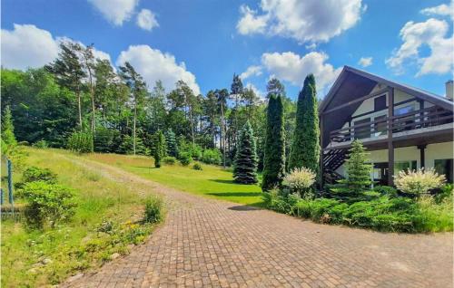 Viesnīcas āriene, 9 Bedroom Amazing Home In Klodno in Karłowo