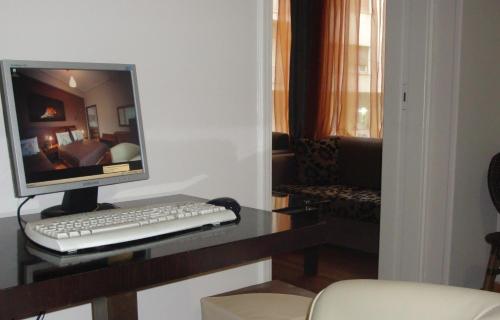 Ambrosia Suites - image 3