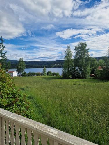 Åsenfjord, feriehus ved sjøen (Asenfjord, feriehus ved sjøen) in Asenfjord
