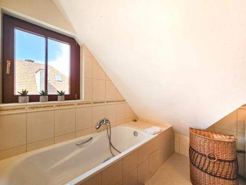 One-Bedroom Apartment with Balcony image 4