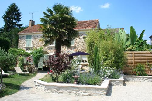 B&B Magny-les-Hameaux - Gîtes Le Petit Nailly - Bed and Breakfast Magny-les-Hameaux