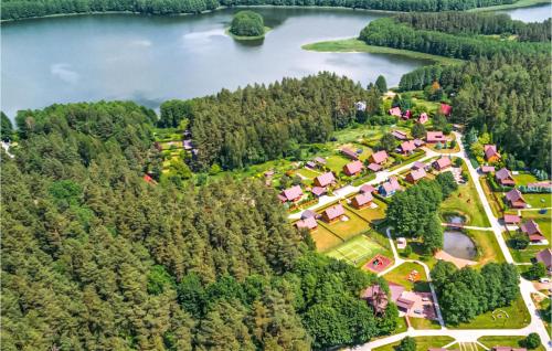Сад, 2 Bedroom Cozy Home In Gietrzwald in Пентіни