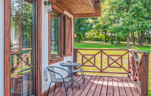 Балкон, 2 Bedroom Cozy Home In Gietrzwald in Пентіни