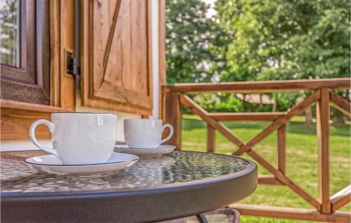 Джакузі, 2 Bedroom Cozy Home In Gietrzwald in Пентіни