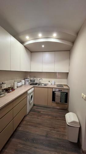 kuhinja, John Apartment 2 in Strumsko Industrial Zone