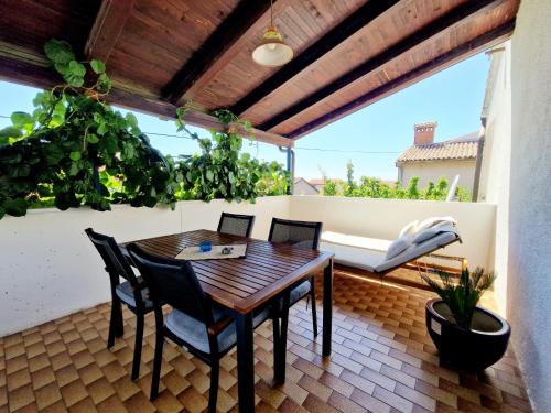 Erkély/terasz, Villa Aleksandar Porec in Borik