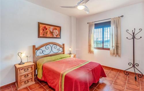 Stunning home in Periana w/ Outdoor swimming pool WiFi and 3 Bedrooms - image 6