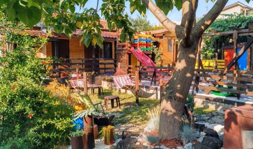 Létesítmények, Къща за гости Вишнева градина in Brestnik