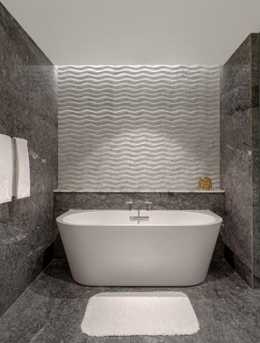 Bathroom, Rixos Qetaifan Island North Doha in Lusail