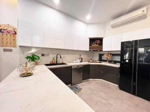 Phước Mỹ의 아파트먼트 (300m², 침실 4개, 프라이빗 욕실 4개) - 주방