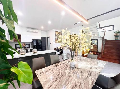Phước Mỹ의 아파트먼트 (300m², 침실 4개, 프라이빗 욕실 4개) - 주방