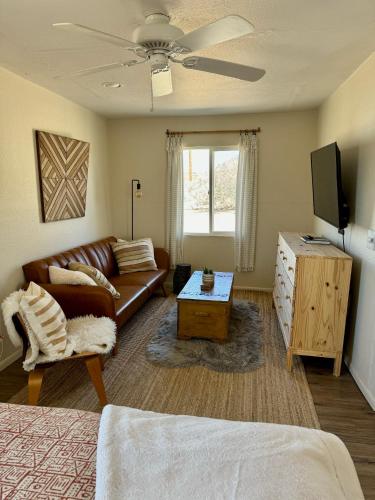Casa Agave: Comfy Joshua Tree Cottage With Free Breakfast Bar in 기타
