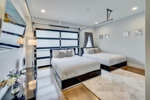 MODERN NASHVILLE HOME - MINS to BROADWAY in Nashville, USA