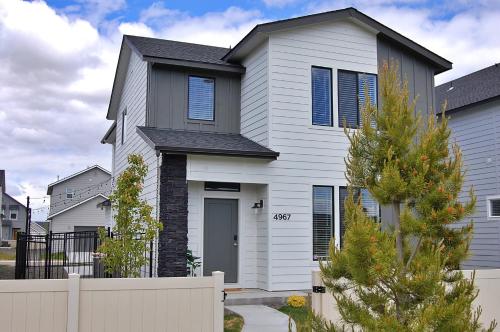 Play Relax Ping Pong, Foosball, Arcades, Park