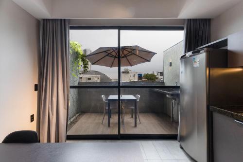 شرفة/ تراس, TOLIVE One Housi Recife by Carpediem in Boa Vista