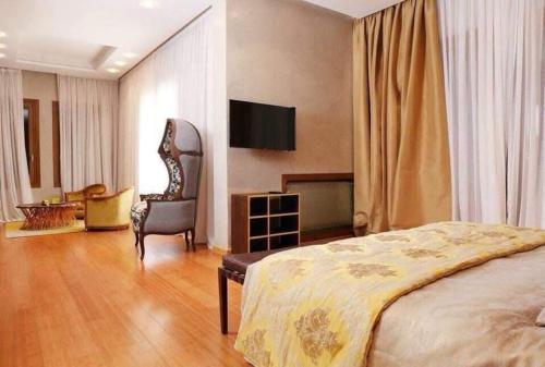 Villa 7 chambres de luxe palmeraie - image 11