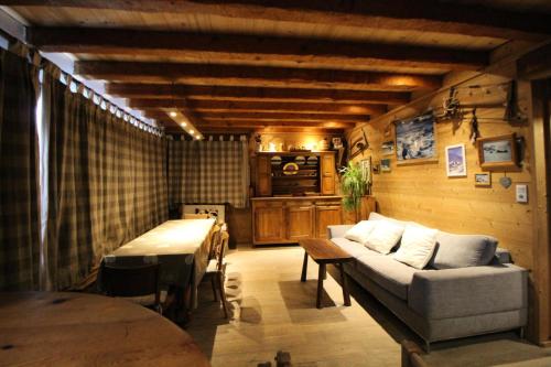 Chalet Bobech - Chalet traditionnel décor bois, très chaleureux et convivial. MAE-3379, Tignes (photo 2)