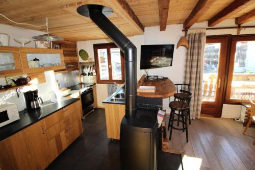 Chalet Bobech - Chalet traditionnel décor bois, très chaleureux et convivial. MAE-3379, Tignes (photo 4)