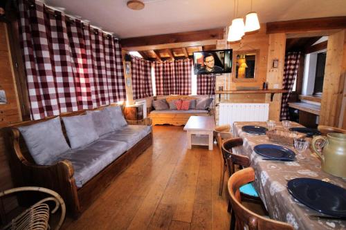 Chalet Bobech - chalet traditionnel, terrase plein sud MAE-3383, Tignes (photo 7)
